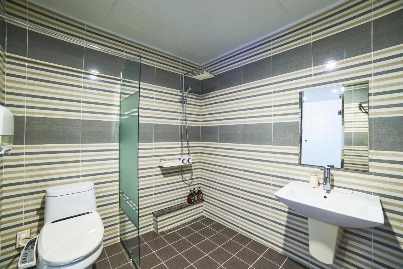 Busan Premium V Hotel Luaran gambar