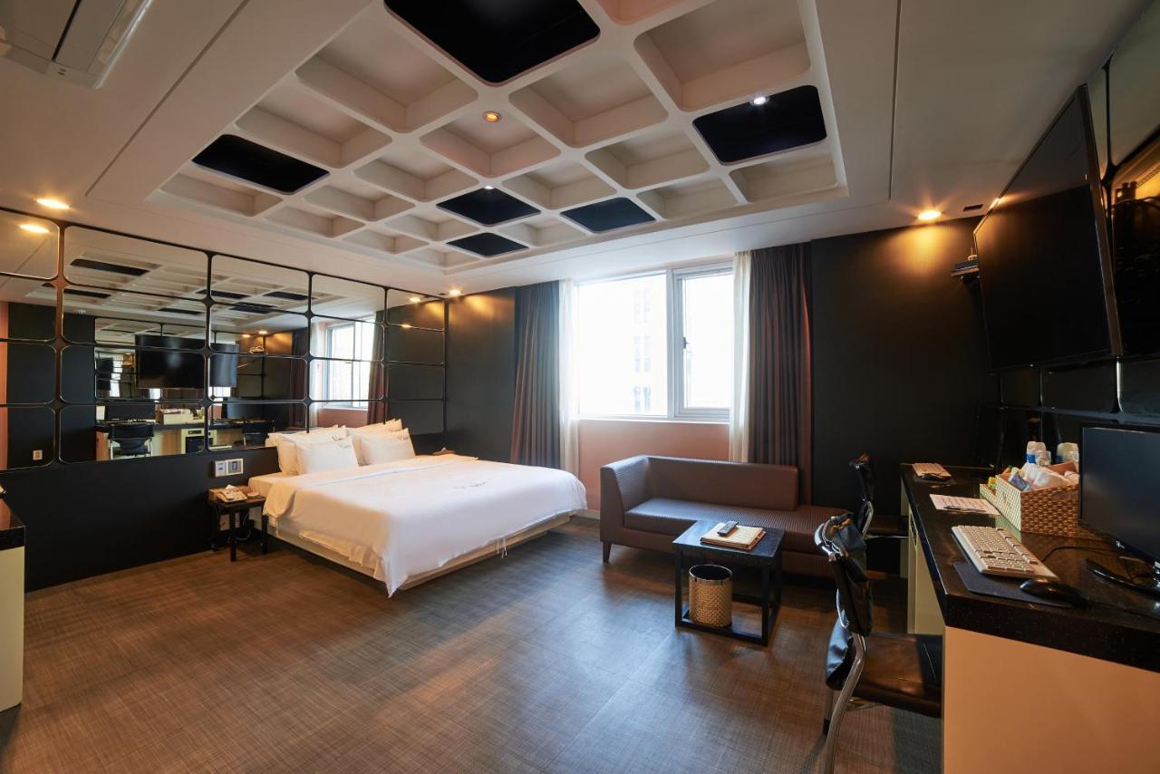 Busan Premium V Hotel Luaran gambar
